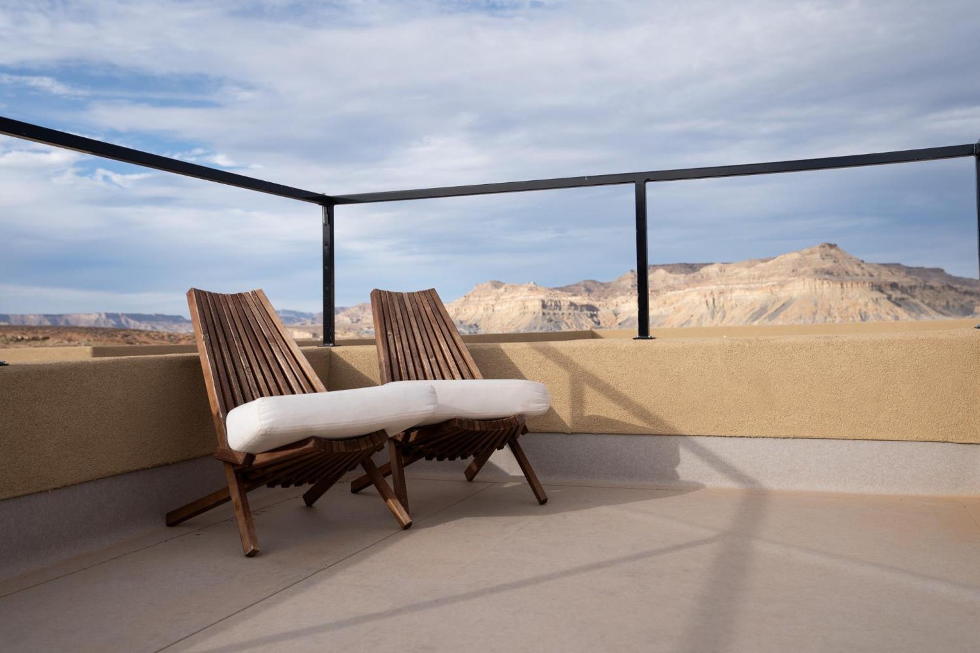 Page Arizona Border Town- Grand Serenity Room With Mesa Views Big Water Εξωτερικό φωτογραφία