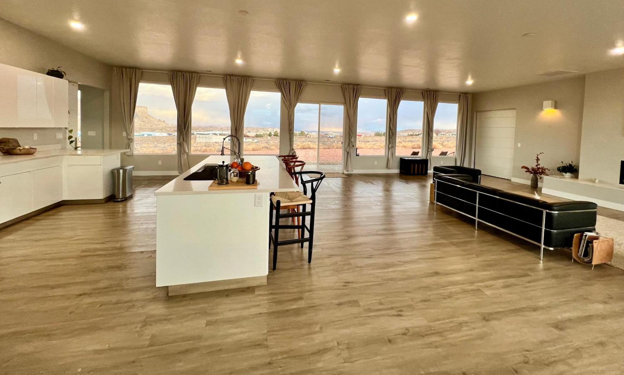 Page Arizona Border Town- Grand Serenity Room With Mesa Views Big Water Εξωτερικό φωτογραφία