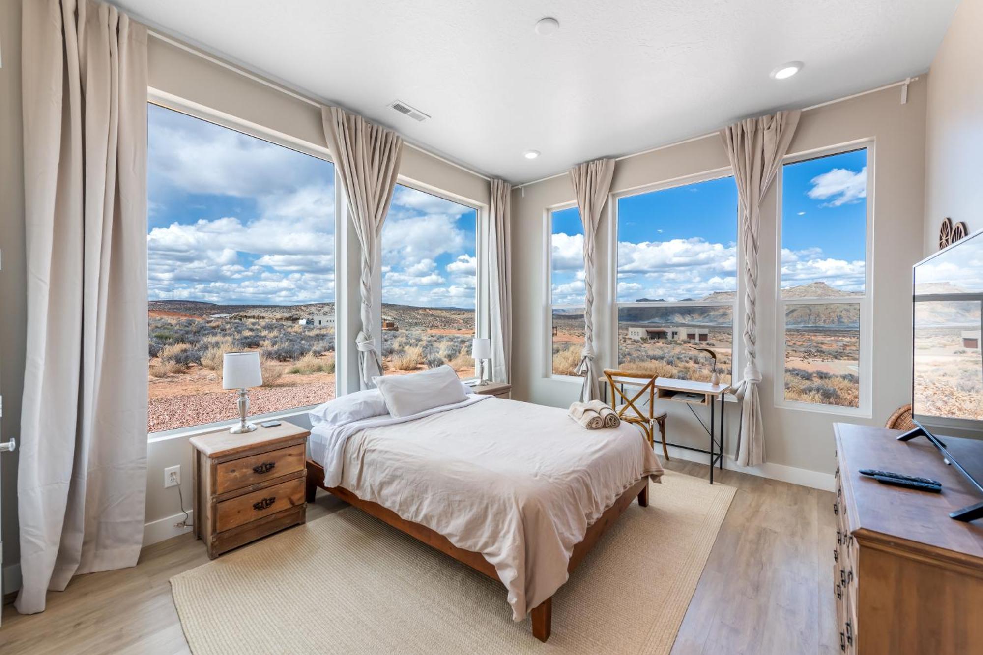 Page Arizona Border Town- Grand Serenity Room With Mesa Views Big Water Εξωτερικό φωτογραφία