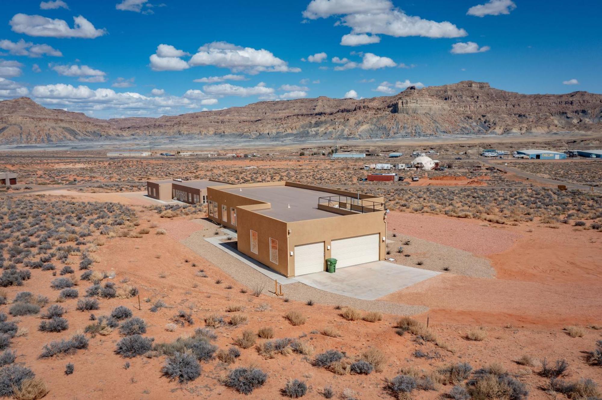 Page Arizona Border Town- Grand Serenity Room With Mesa Views Big Water Εξωτερικό φωτογραφία